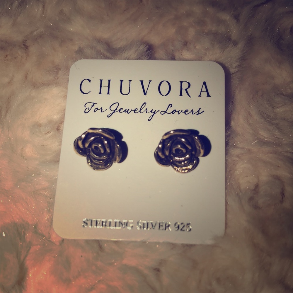 NEVER WORN. Rose earrings